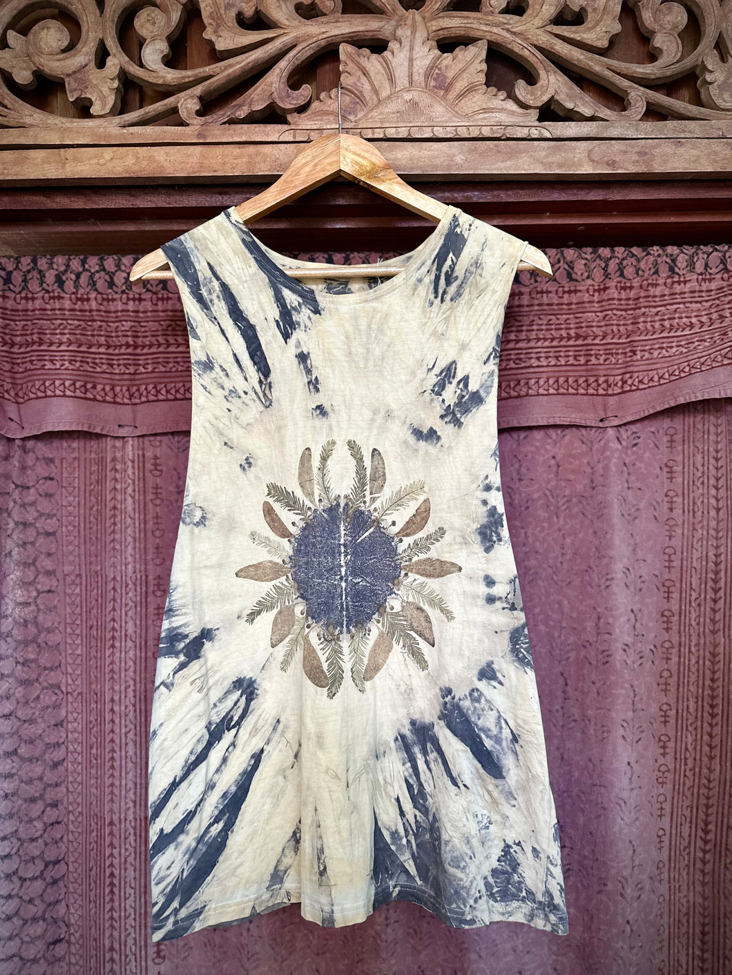 Black Hole Sun | Singlet | Size M