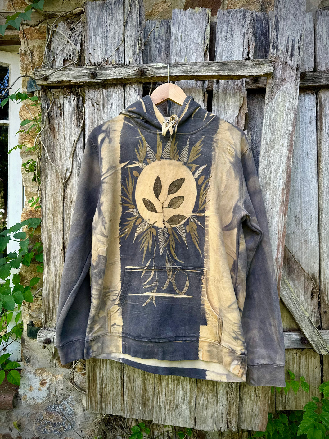 Shadow Glade  | Hoodie | Size L