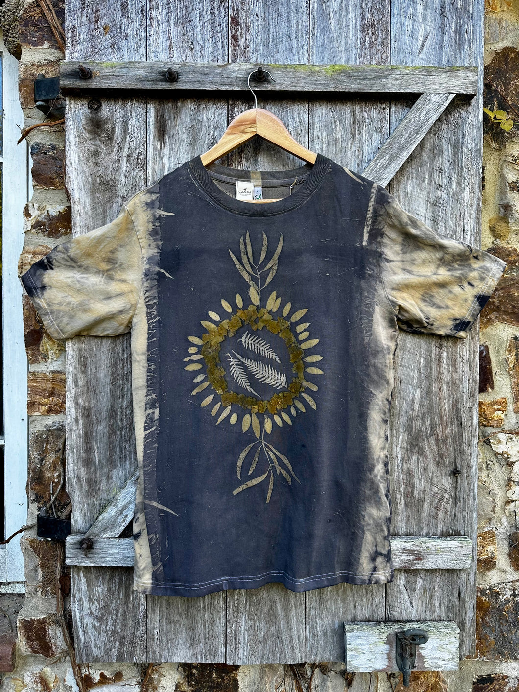 Shadow Glade  | T-shirt | Size S