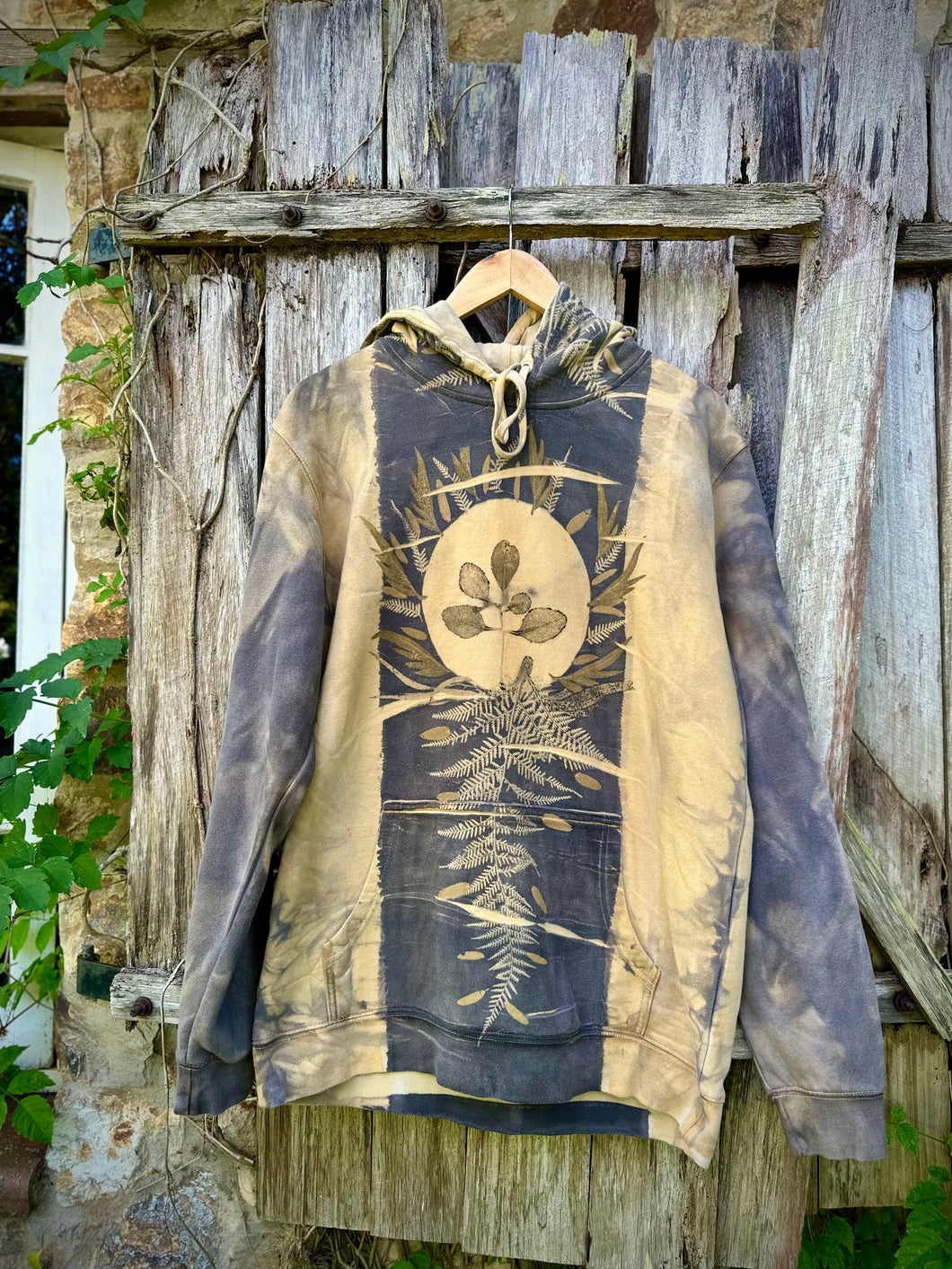 Shadow Glade  | Hoodie | Size L