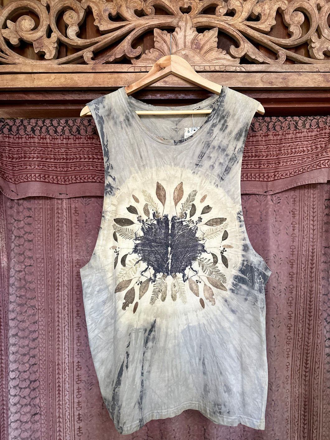 Black Hole Sun | Singlet | Size XL