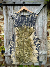 Load image into Gallery viewer, Golden Glade | Singlet | Size XL
