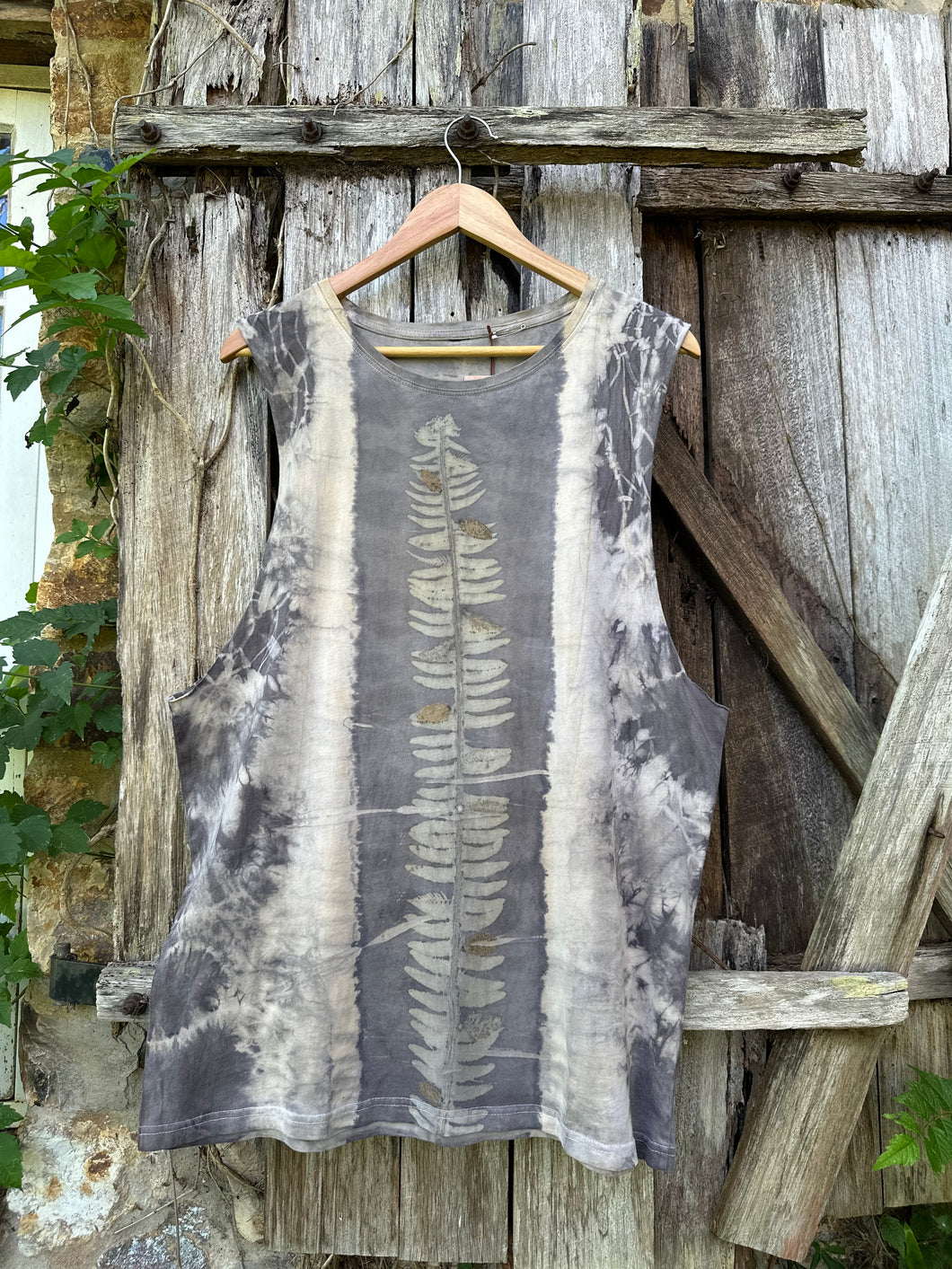 Shadow Glade | Singlet | Size L