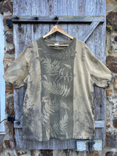 Load image into Gallery viewer, Fern Glade  | T-shirt | Size XXL
