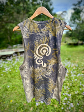 Load image into Gallery viewer, Shadow Glade Codes | Singlet | Size M
