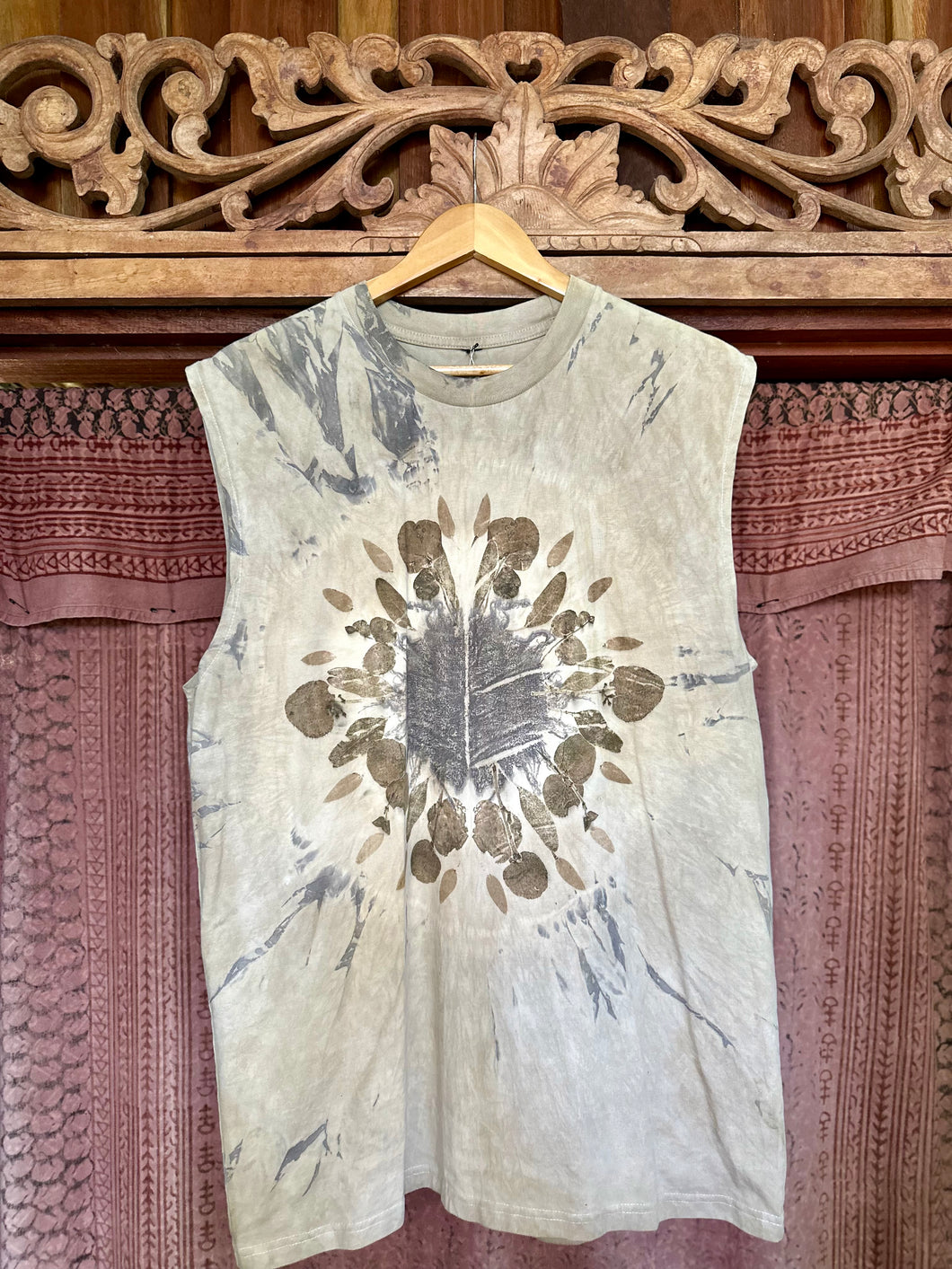 Black Hole Sun | Tank | Size L