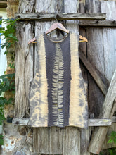 Load image into Gallery viewer, Shadow Glade | Singlet | Size S
