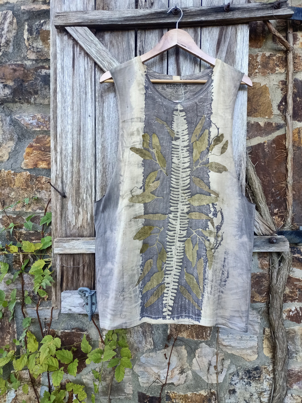 Shadow Glade  | Singlet | Size L
