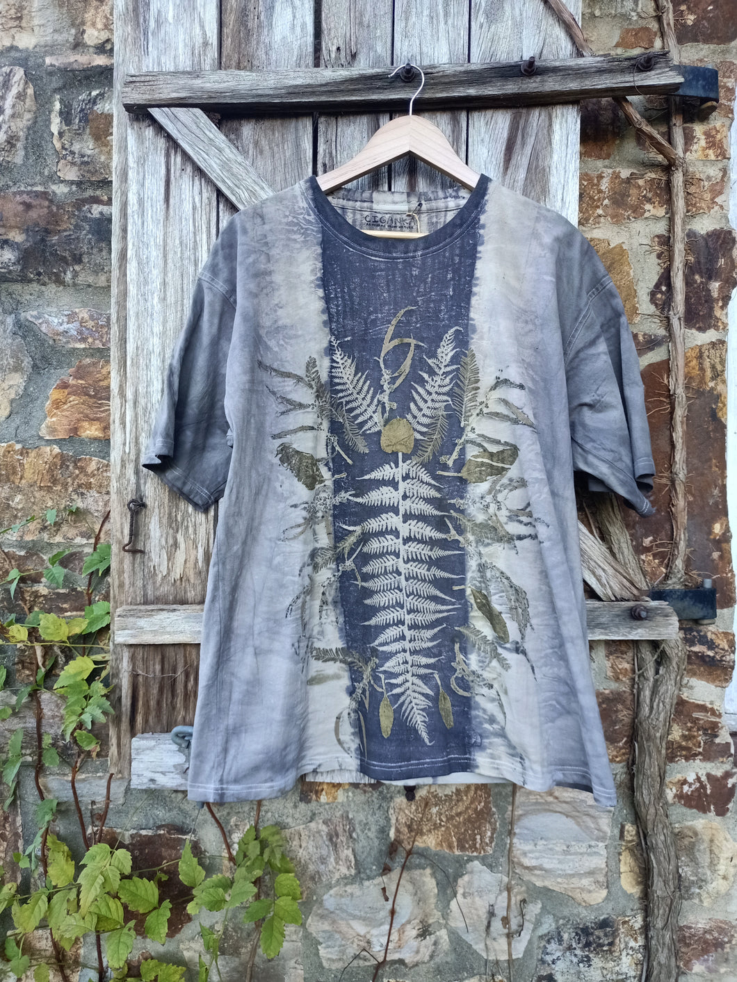 RESERVED JACK Shadow Glade  | T-shirt | Size 2XL